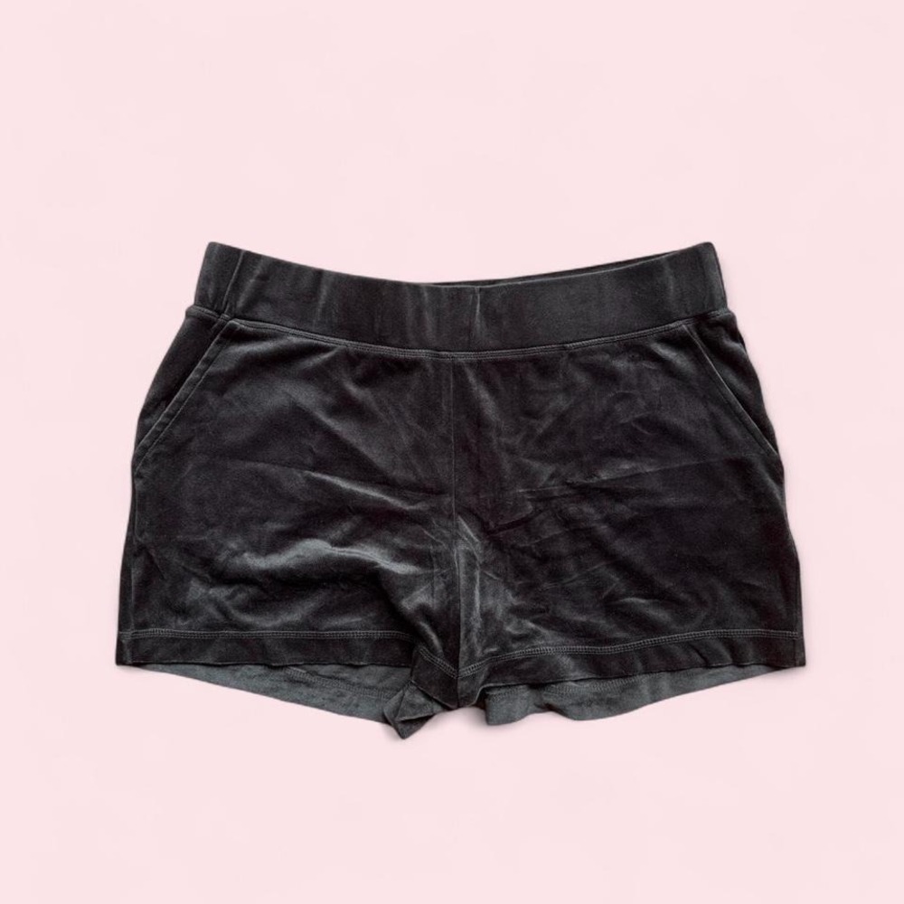 Juicy Couture black velour shorts rhinestone "Juicy" script back y2k early 2000s - Picture 3 of 5